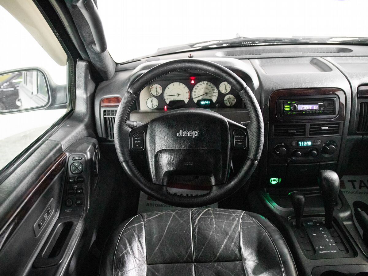 Jeep Grand Cherokee 2004 - фото автомобиля