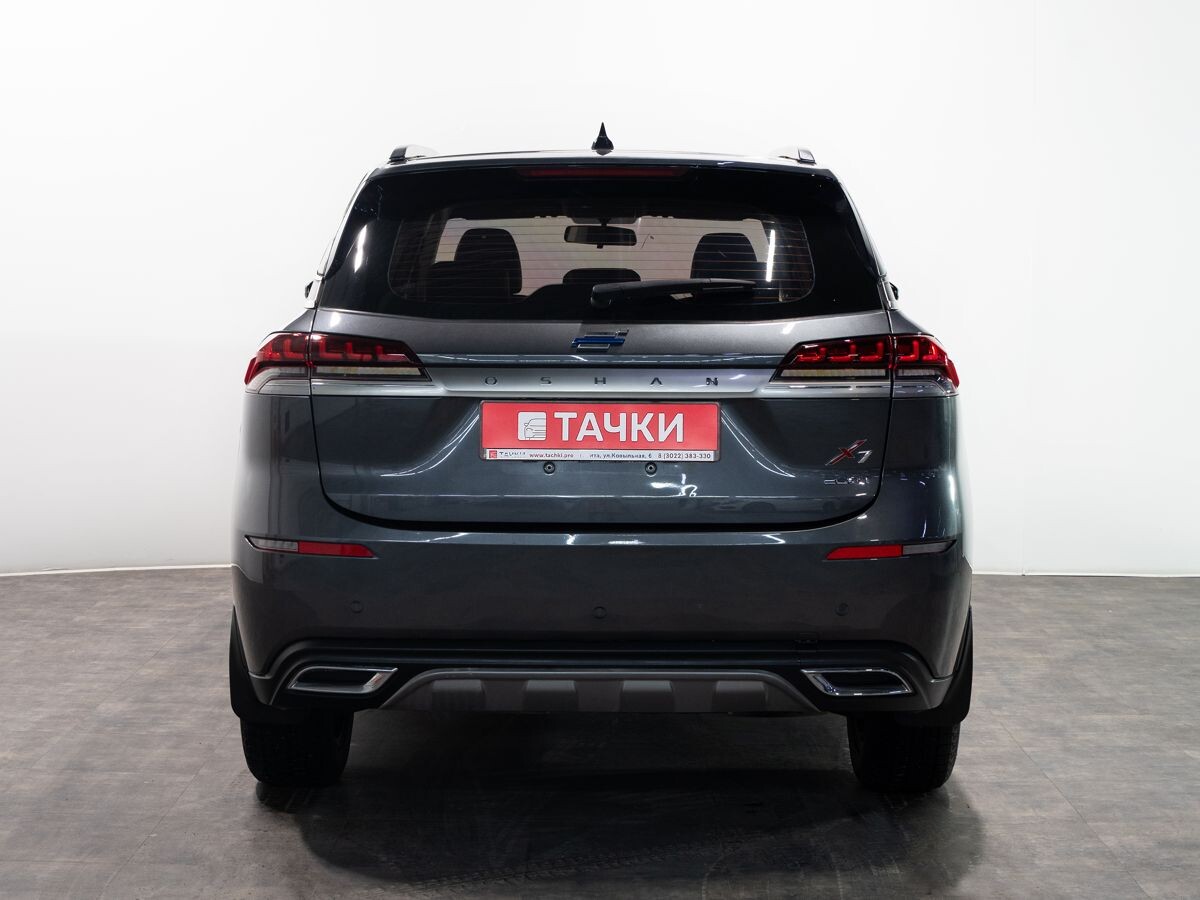 Oshan X7 2019 - фото автомобиля