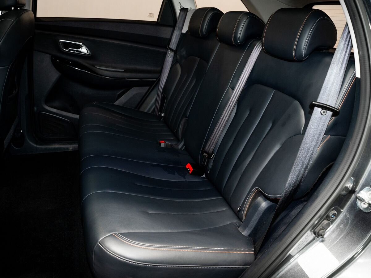 Oshan X7 2019 - фото автомобиля