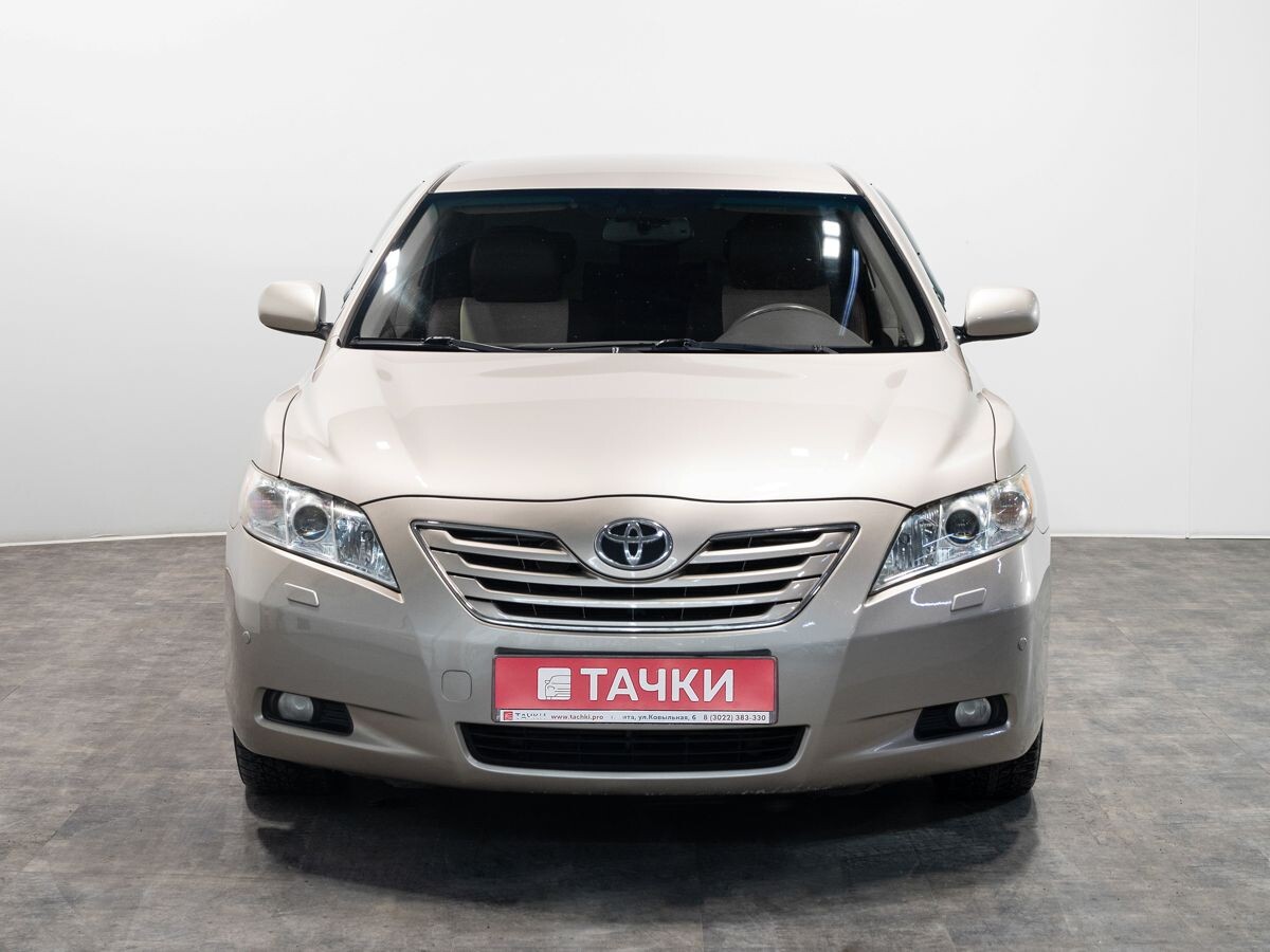 Toyota Camry 2008 - фото автомобиля