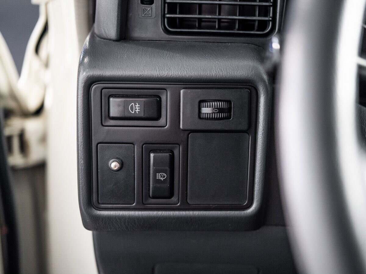 Toyota Land Cruiser 1997 - фото автомобиля