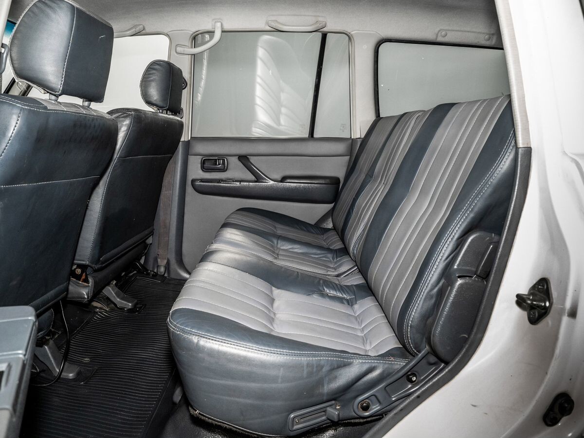 Toyota Land Cruiser 1997 - фото автомобиля