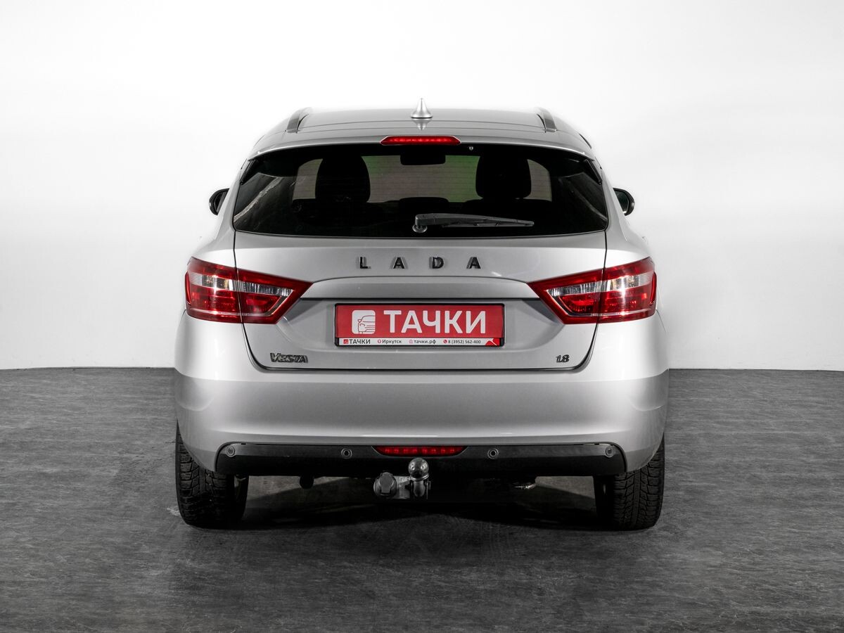 Lada (ВАЗ) Vesta 2018 - фото автомобиля