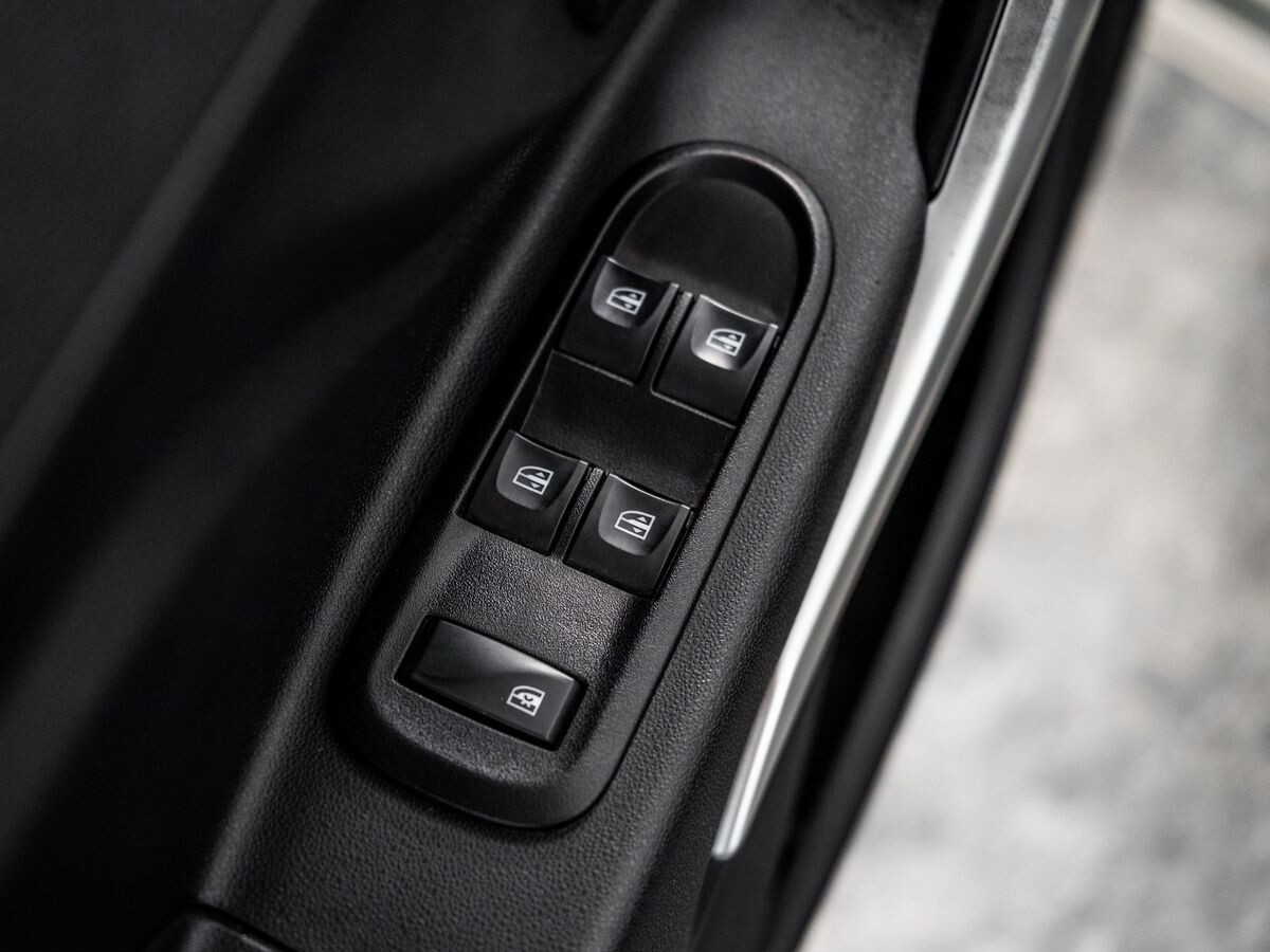 Lada (ВАЗ) XRAY 2019 - фото автомобиля