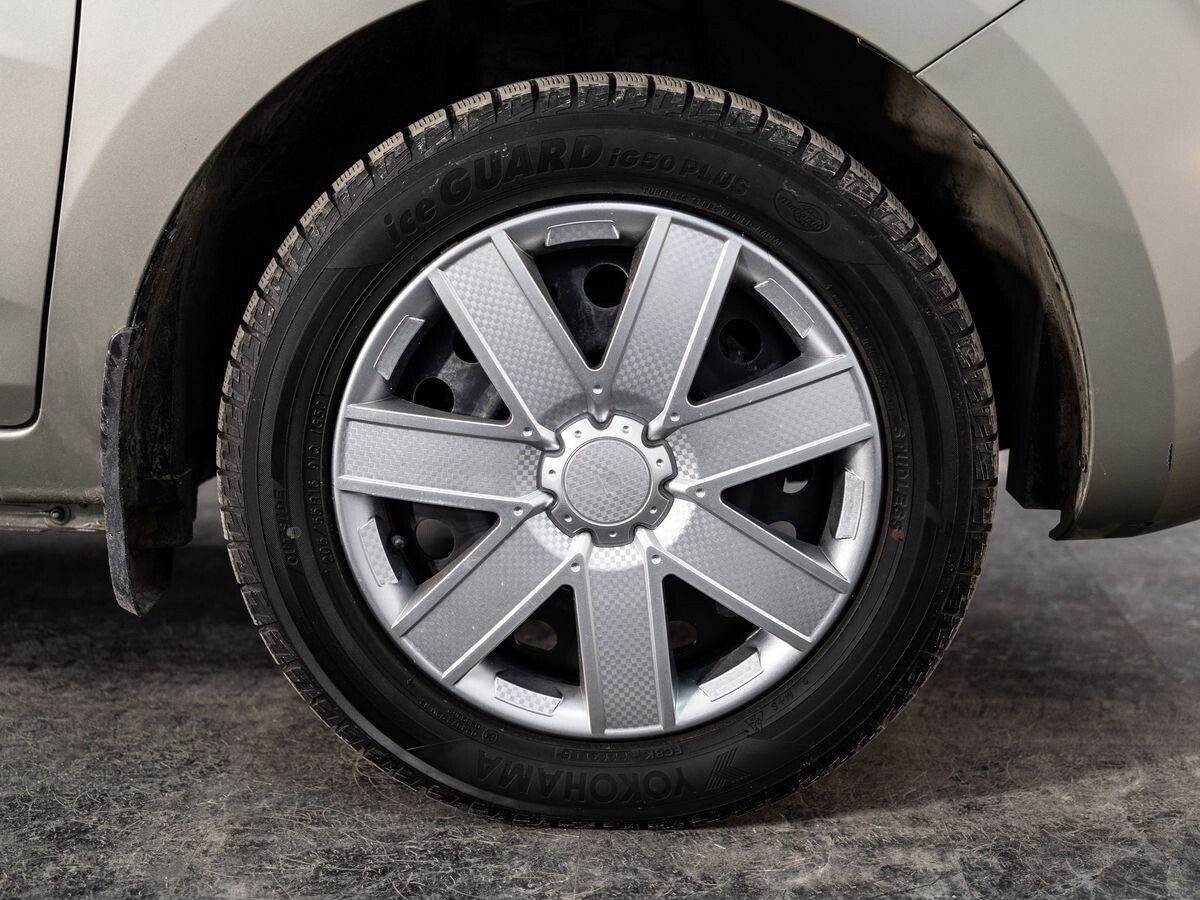 Lada (ВАЗ) XRAY 2019 - фото автомобиля