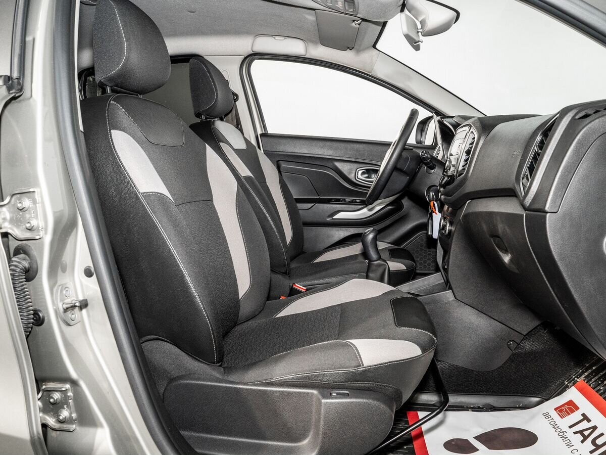 Lada (ВАЗ) XRAY 2019 - фото автомобиля