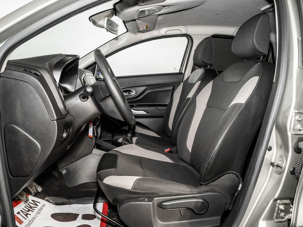 Lada (ВАЗ) XRAY 2019 - фото автомобиля