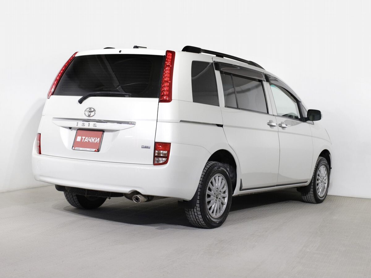 Toyota ISis 2010 - фото автомобиля