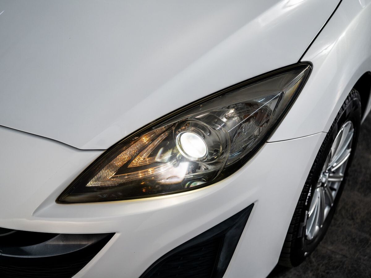 Mazda Axela 2009 - фото автомобиля