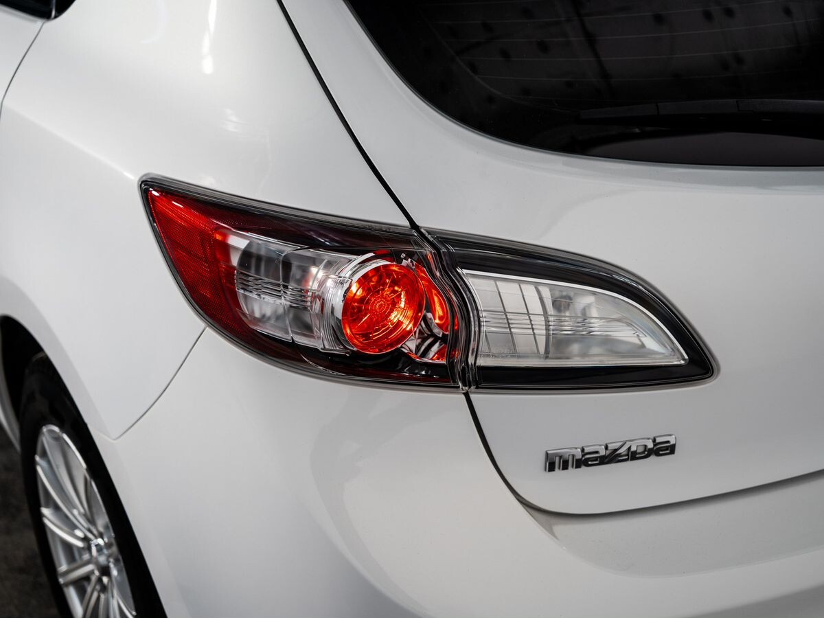 Mazda Axela 2009 - фото автомобиля