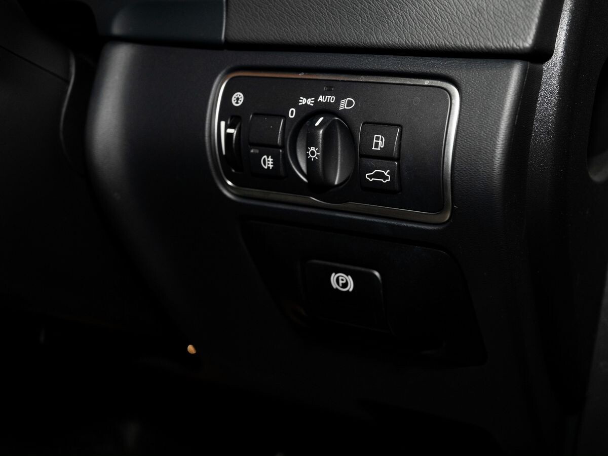 Volvo S60 2017 - фото автомобиля