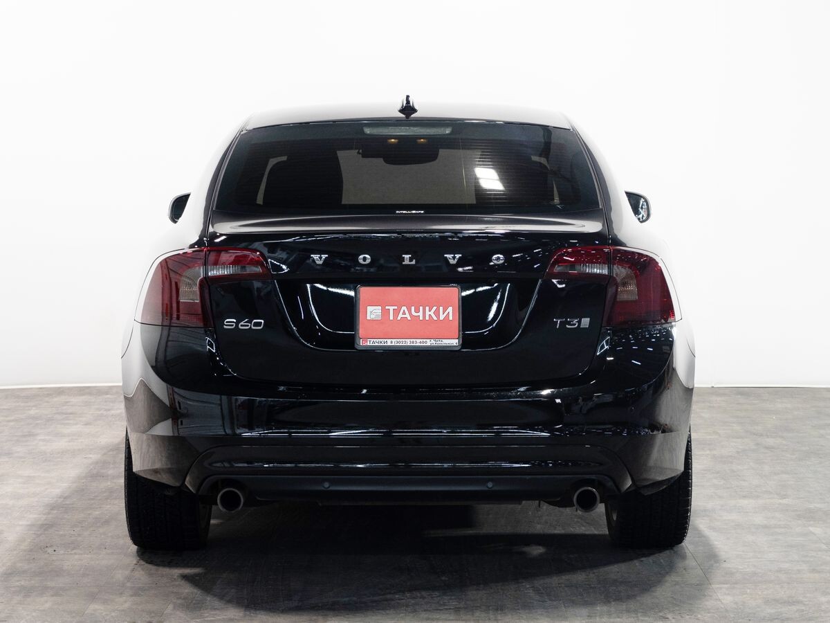 Volvo S60 2017 - фото автомобиля