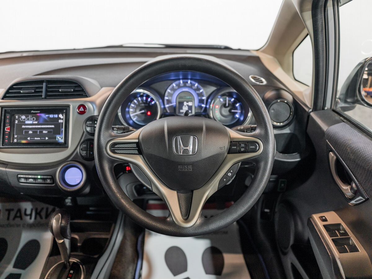 Honda Fit 2011 - фото автомобиля