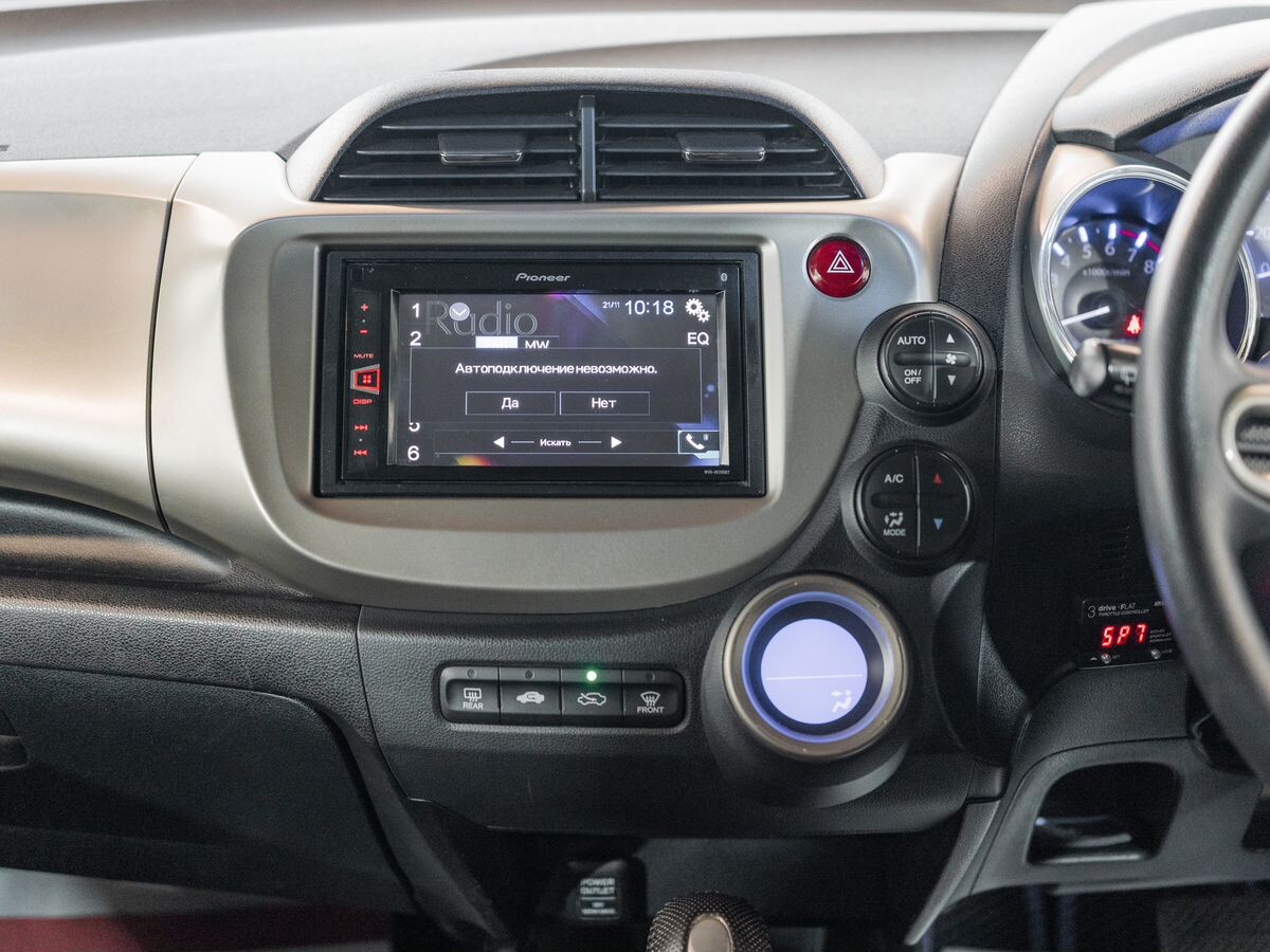 Honda Fit 2011 - фото автомобиля