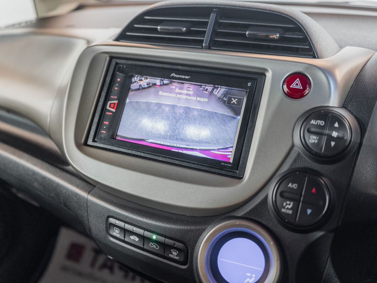 Honda Fit 2011 - фото автомобиля