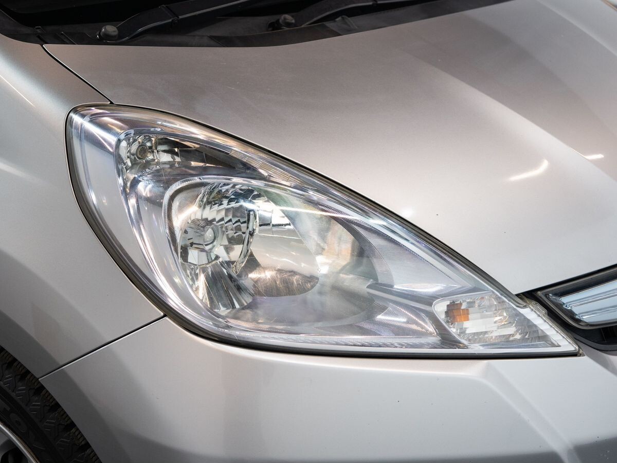 Honda Fit 2011 - фото автомобиля