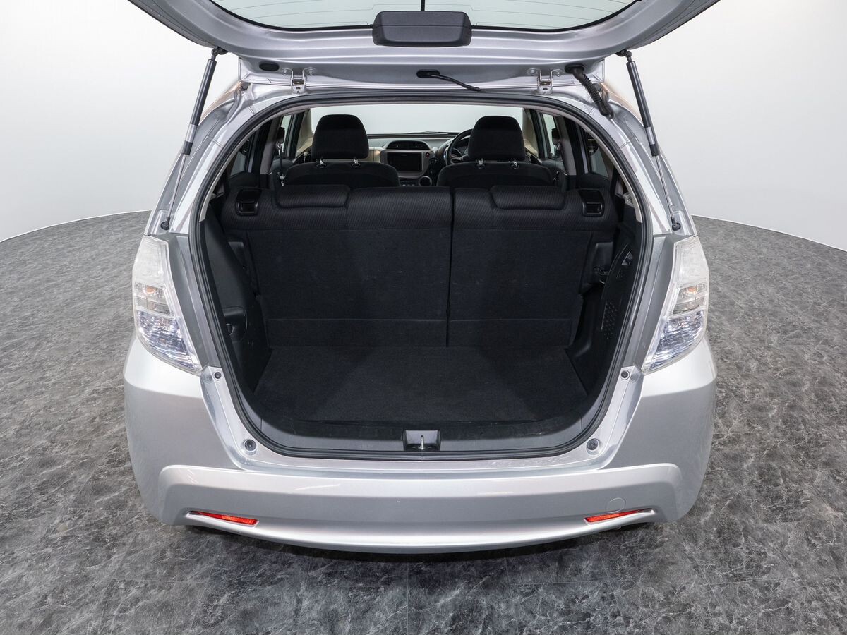 Honda Fit 2011 - фото автомобиля