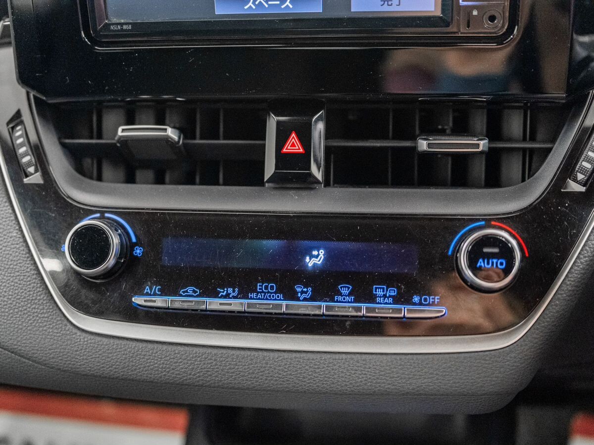 Toyota Corolla 2019 - фото автомобиля