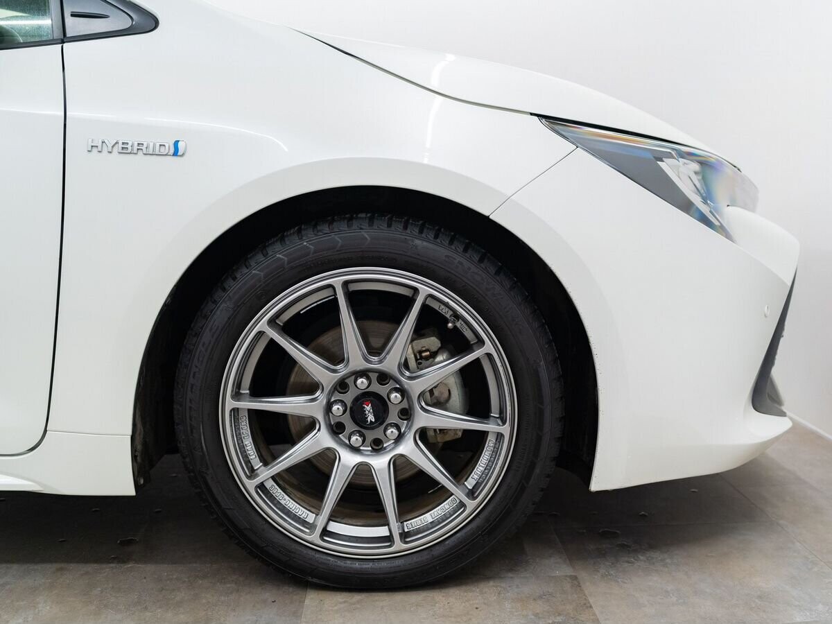 Toyota Corolla 2019 - фото автомобиля
