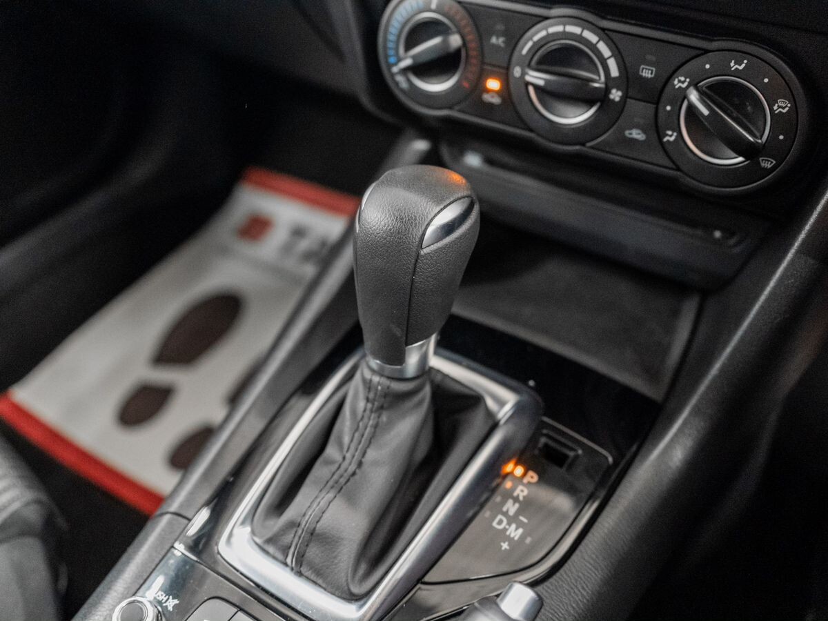 Mazda Axela 2016 - фото автомобиля