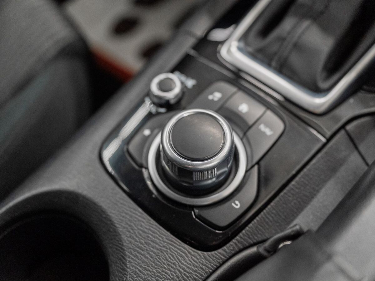 Mazda Axela 2016 - фото автомобиля