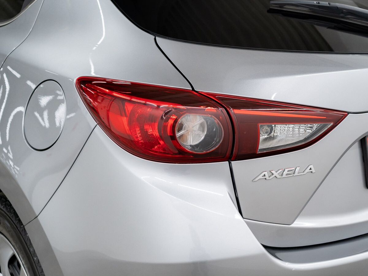 Mazda Axela 2016 - фото автомобиля