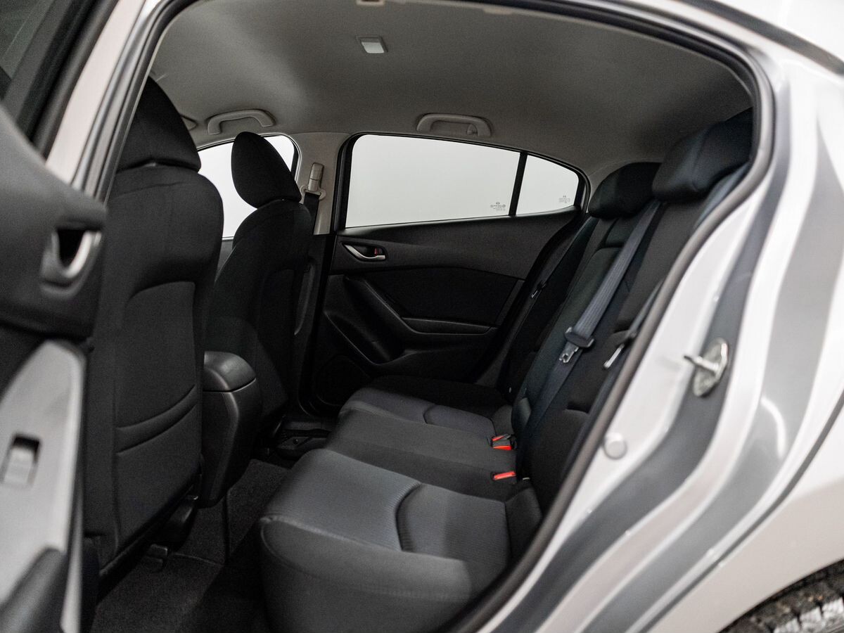 Mazda Axela 2016 - фото автомобиля