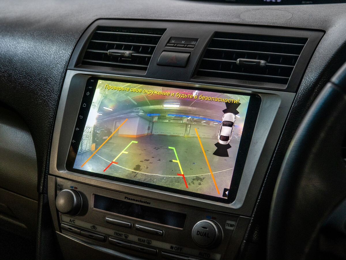 Toyota Camry 2011 - фото автомобиля