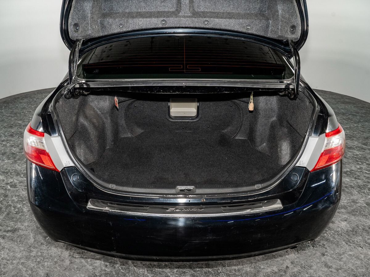 Toyota Camry 2011 - фото автомобиля