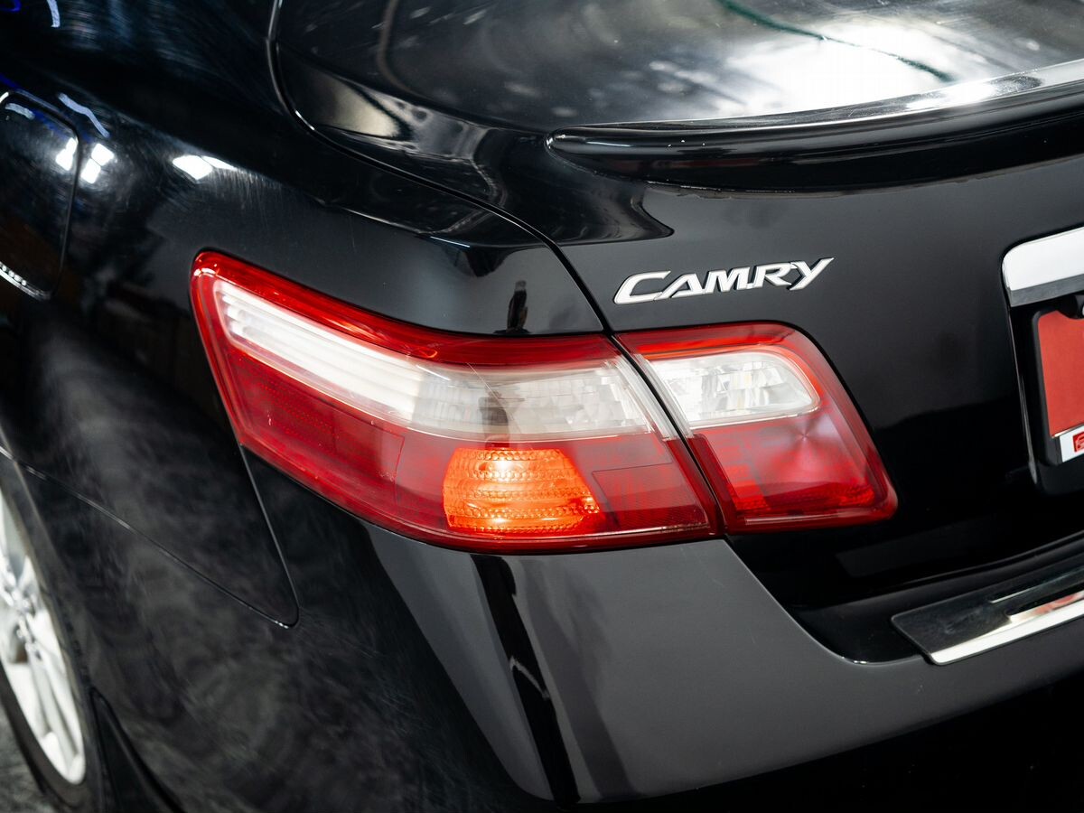 Toyota Camry 2011 - фото автомобиля