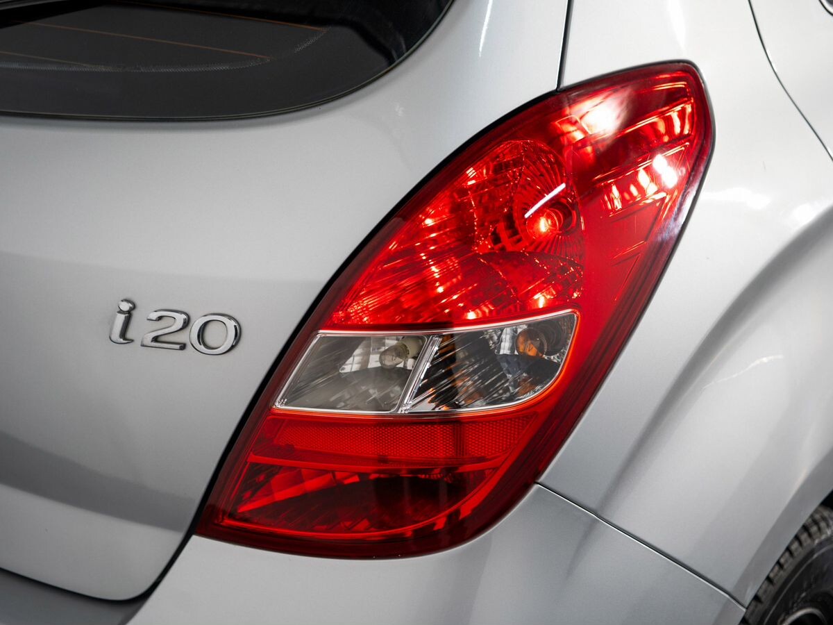 Hyundai i20 2010 - фото автомобиля
