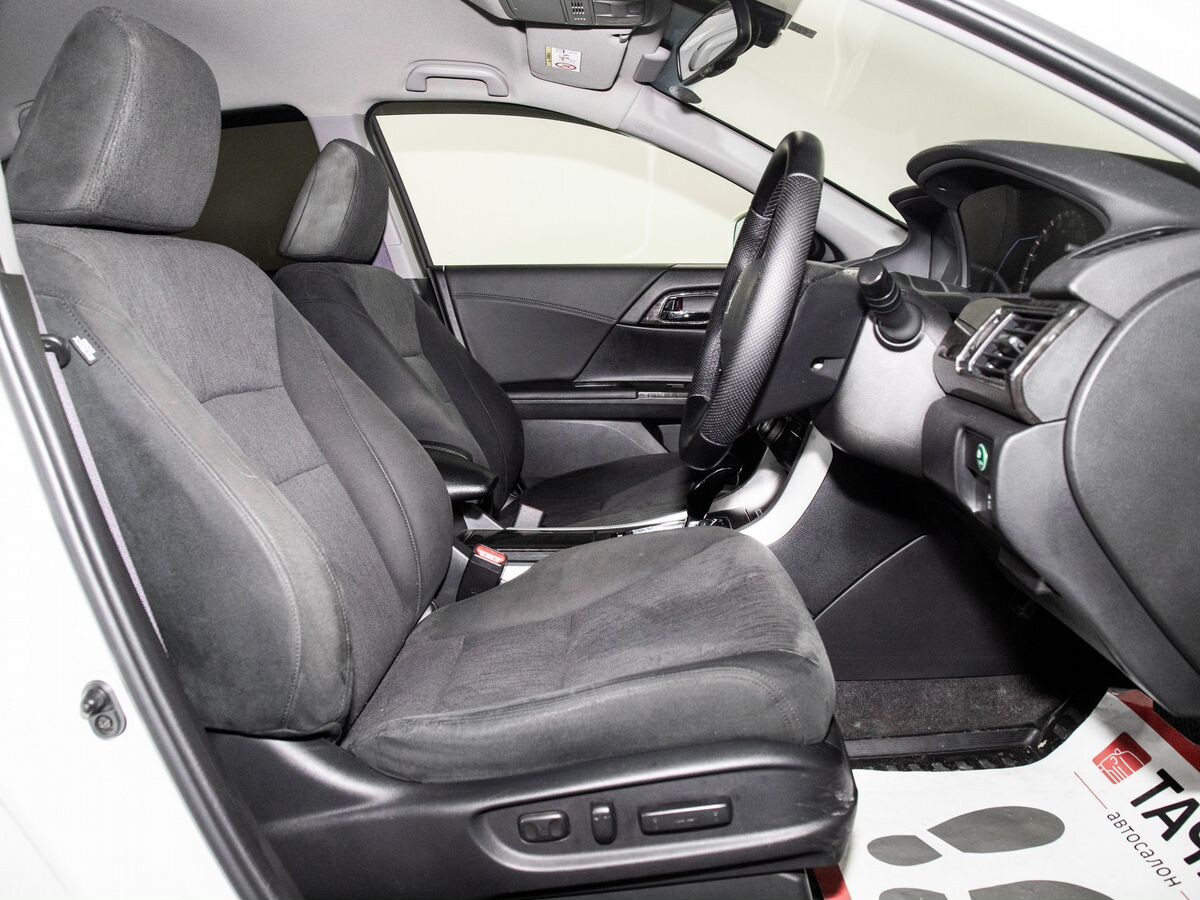 Honda Accord 2015 - фото автомобиля