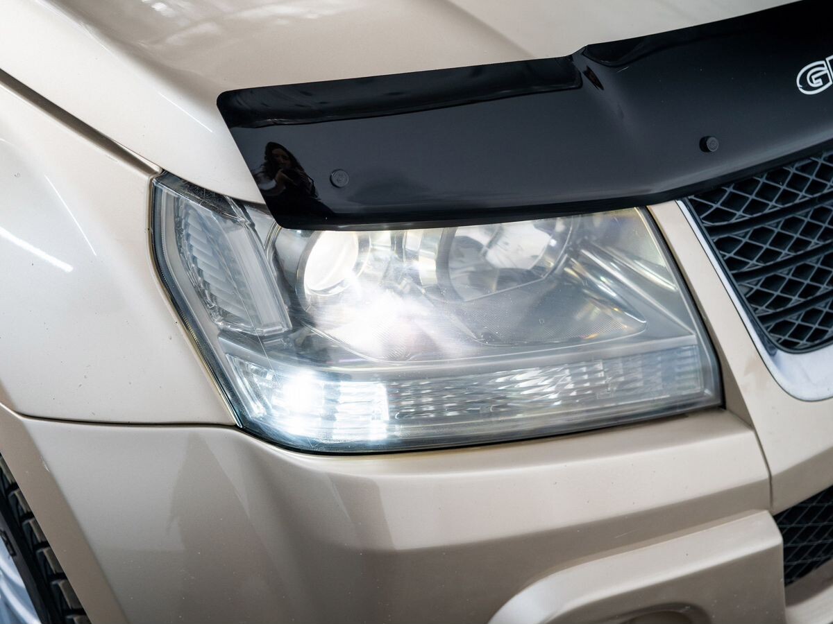 Suzuki Grand Vitara 2010 - фото автомобиля