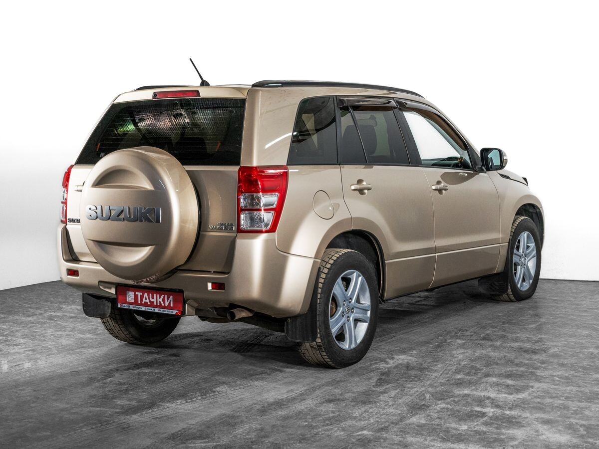 Suzuki Grand Vitara 2010 - фото автомобиля