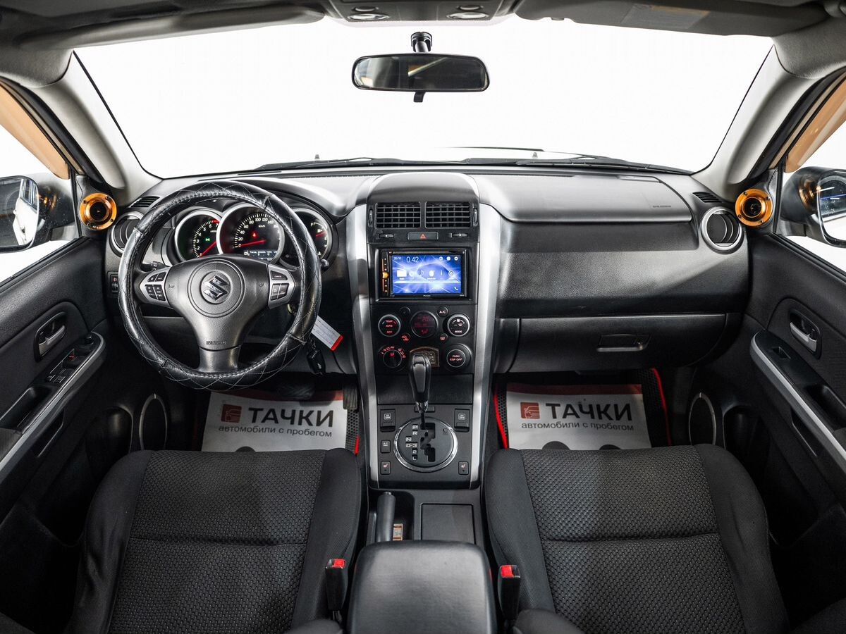 Suzuki Grand Vitara 2010 - фото автомобиля
