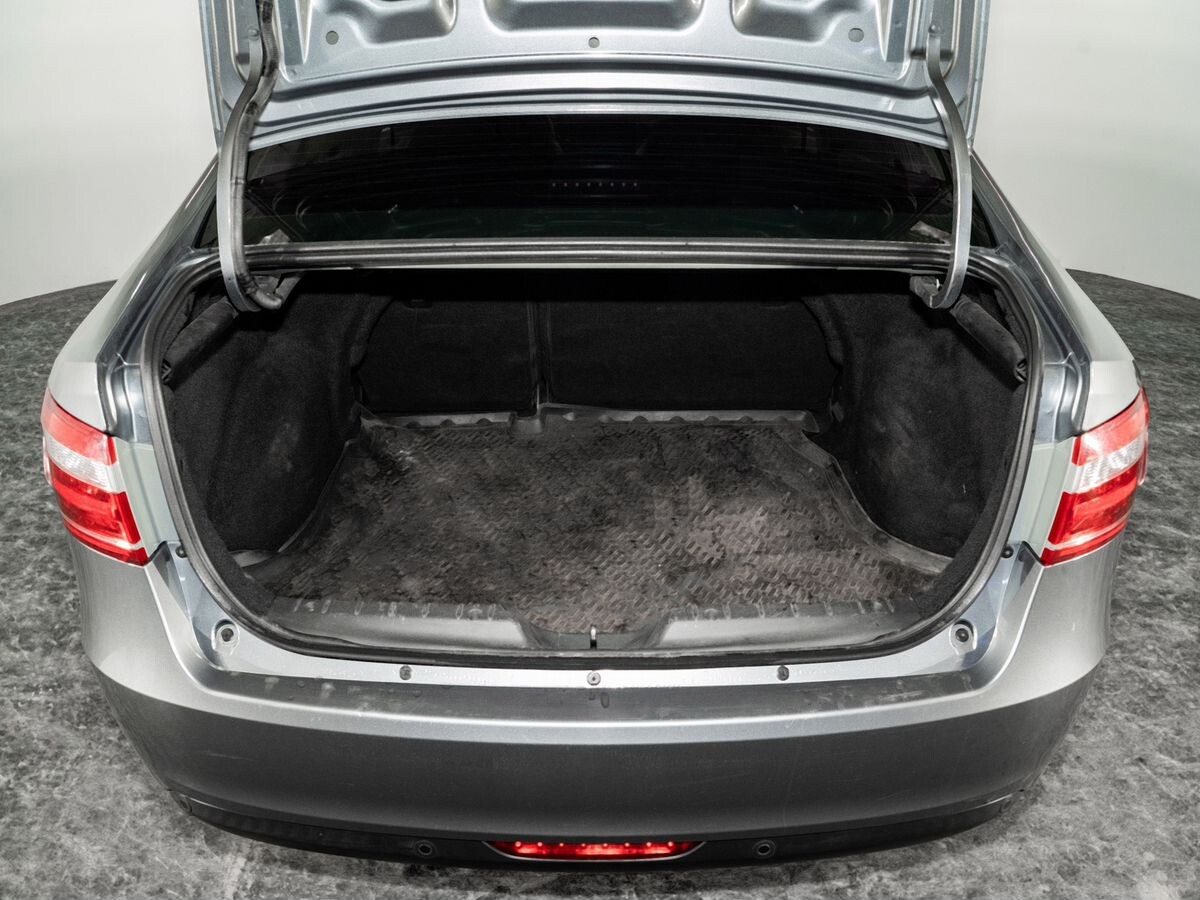 Lada (ВАЗ) Vesta 2019 - фото автомобиля