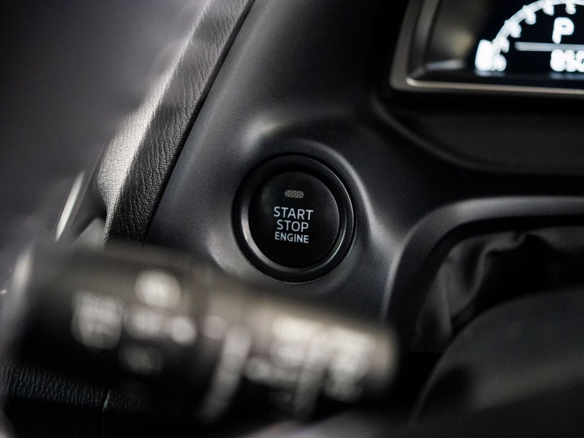 Mazda Axela 2019 - фото автомобиля