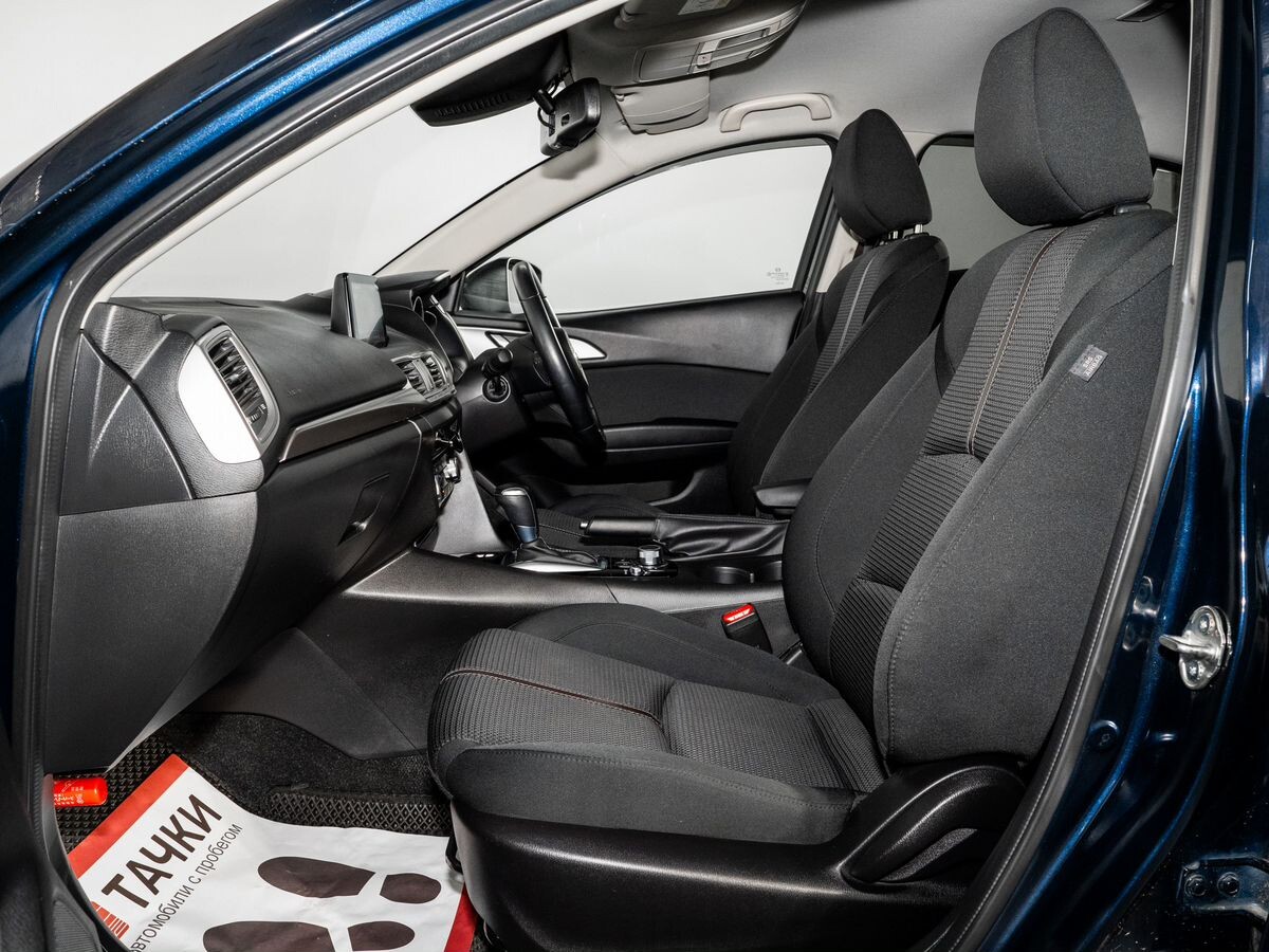 Mazda Axela 2019 - фото автомобиля