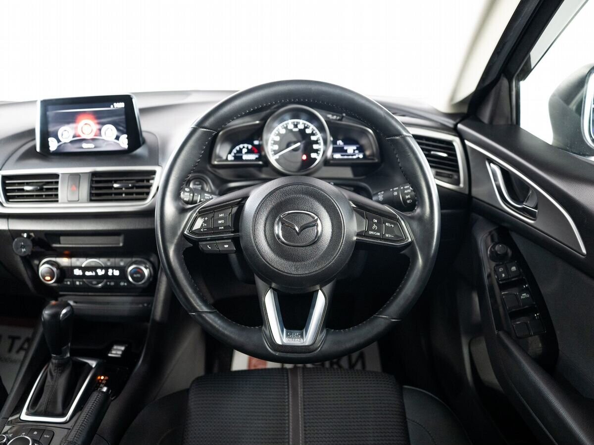 Mazda Axela 2019 - фото автомобиля