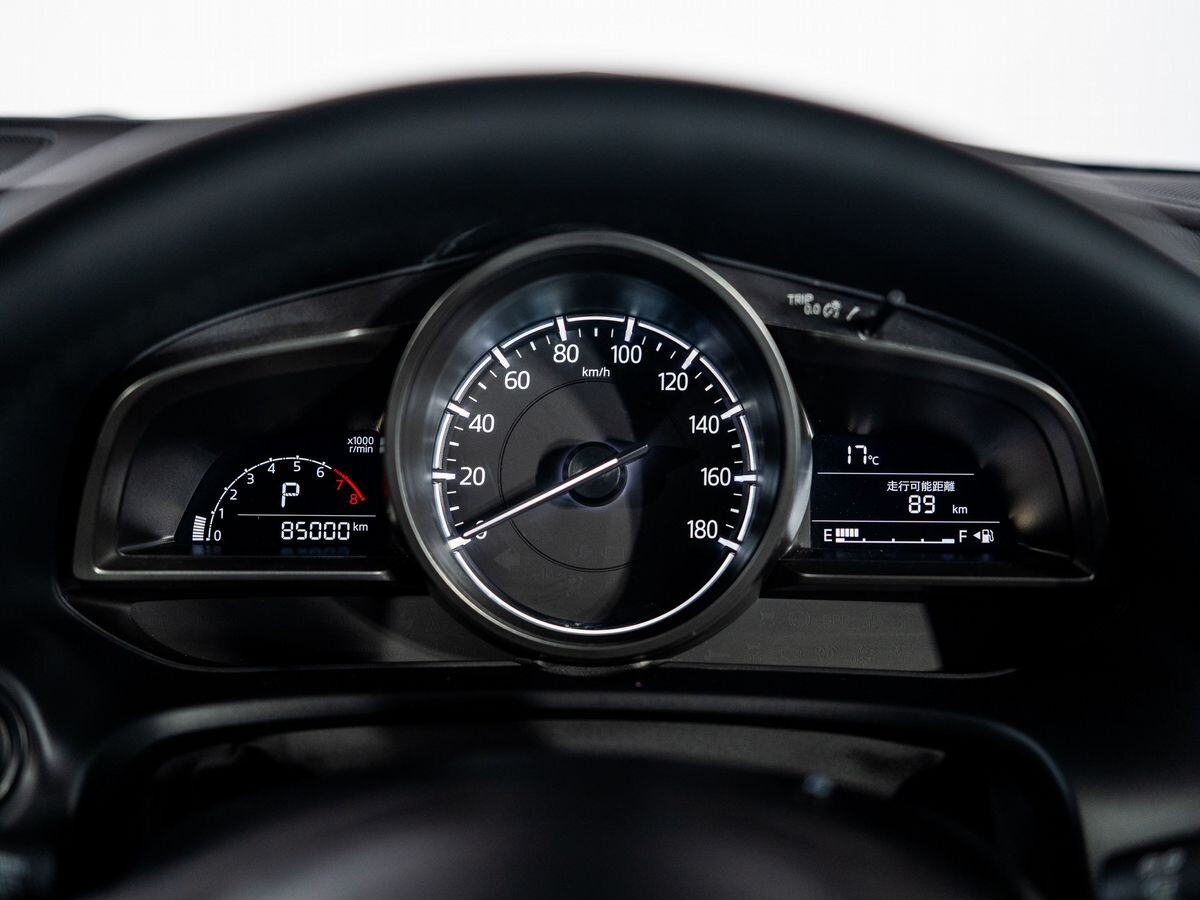 Mazda Axela 2019 - фото автомобиля