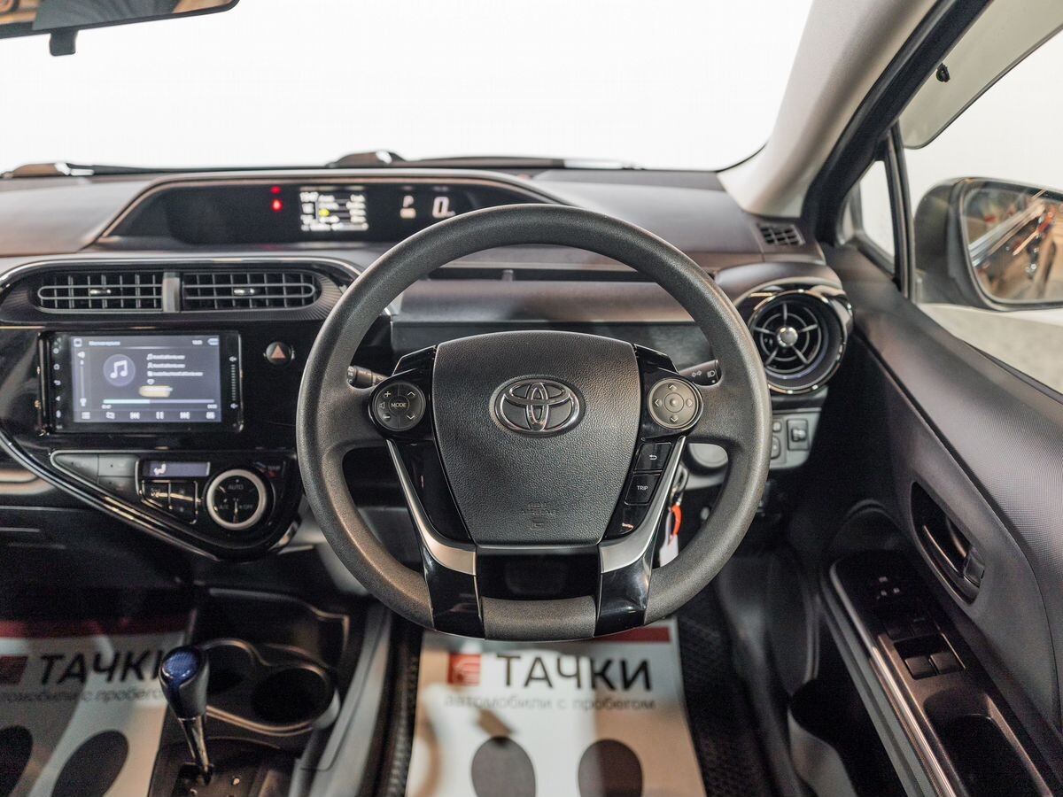 Toyota Aqua 2017 - фото автомобиля