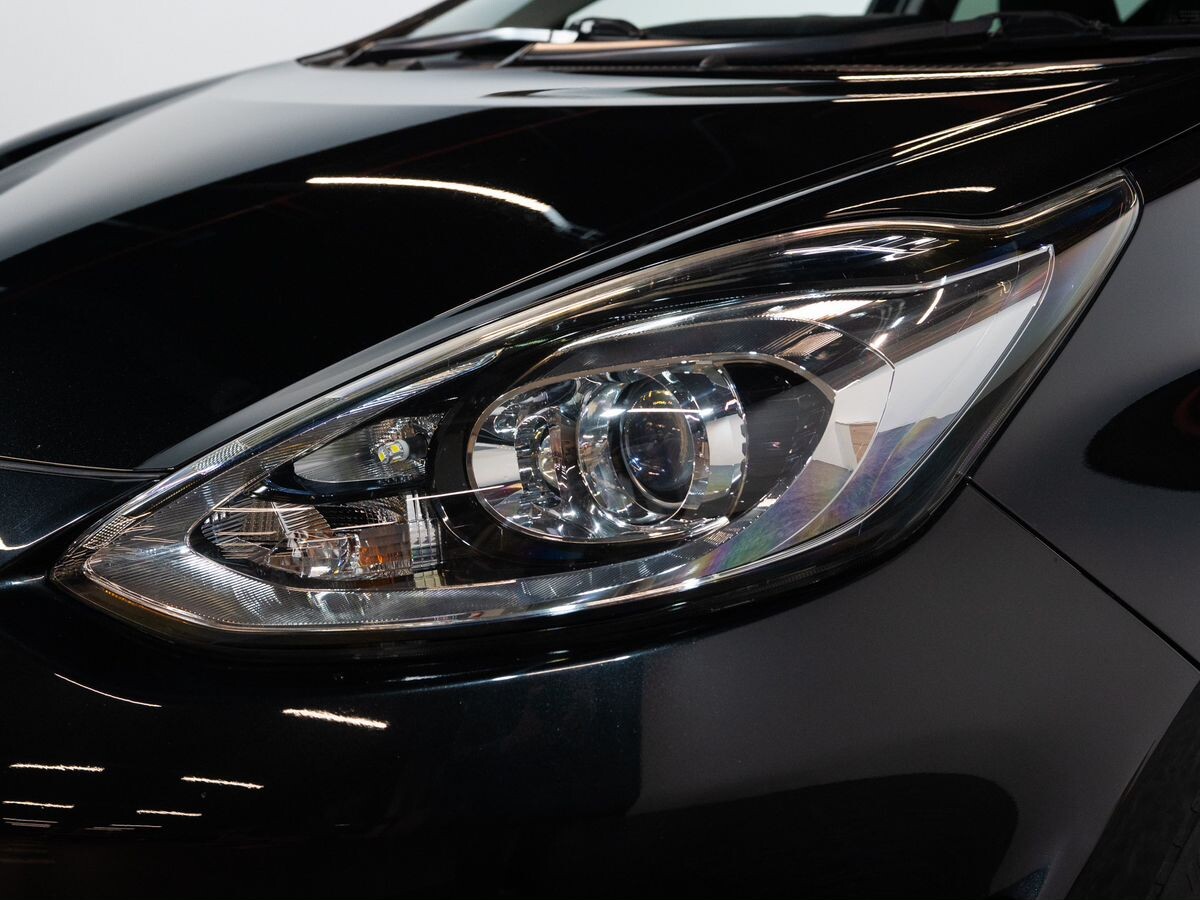 Toyota Aqua 2017 - фото автомобиля