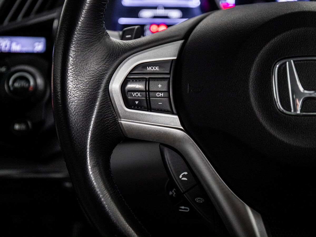 Honda CR-Z 2010 - фото автомобиля