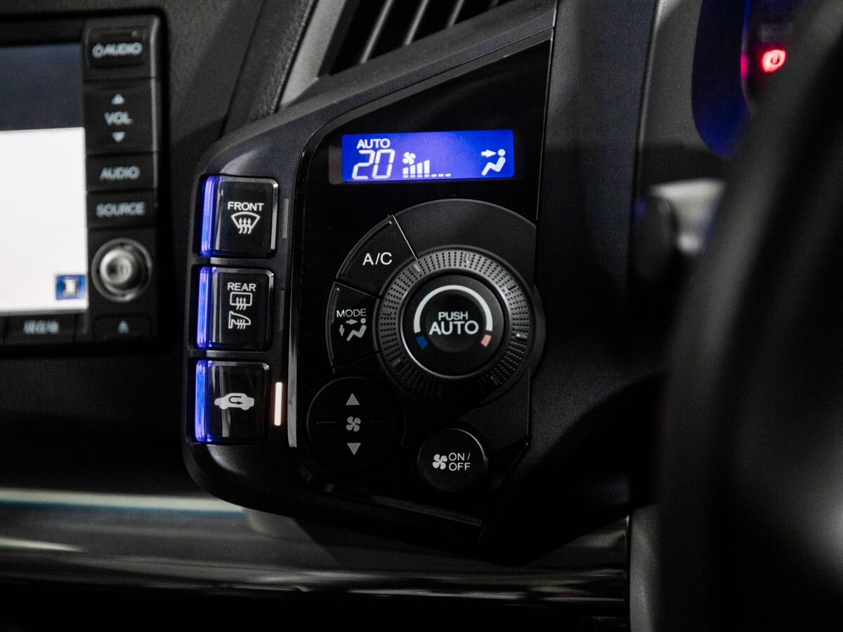 Honda CR-Z 2010 - фото автомобиля