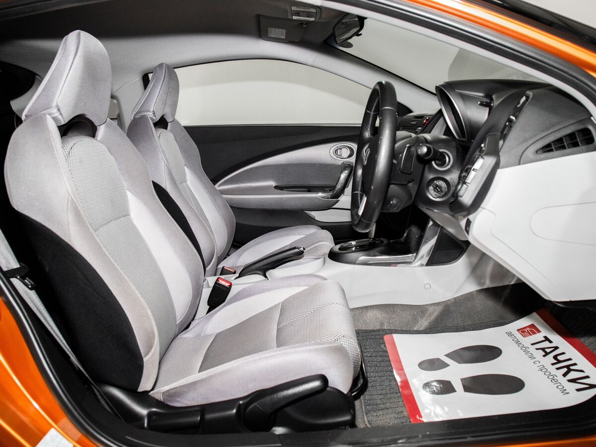 Honda CR-Z 2010 - фото автомобиля