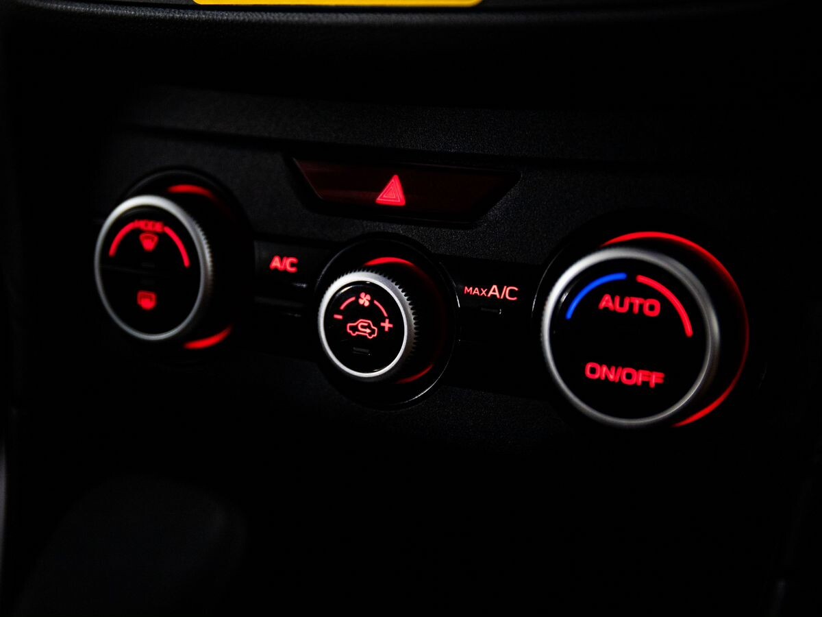 Subaru Impreza 2019 - фото автомобиля