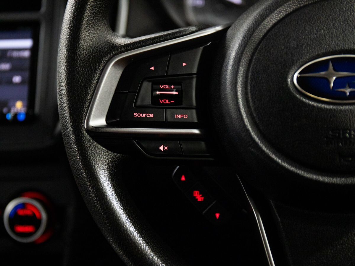 Subaru Impreza 2019 - фото автомобиля