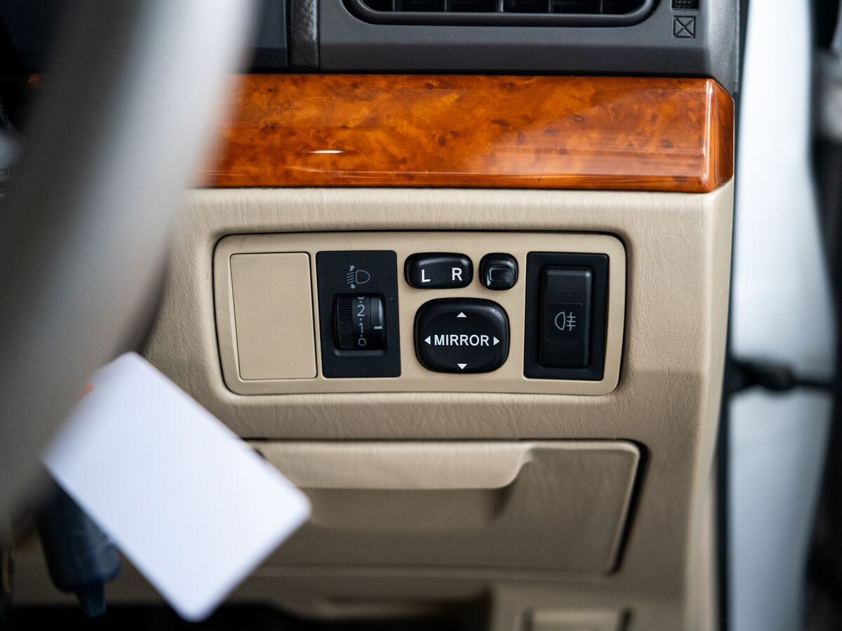 Toyota Premio 2005 - фото автомобиля