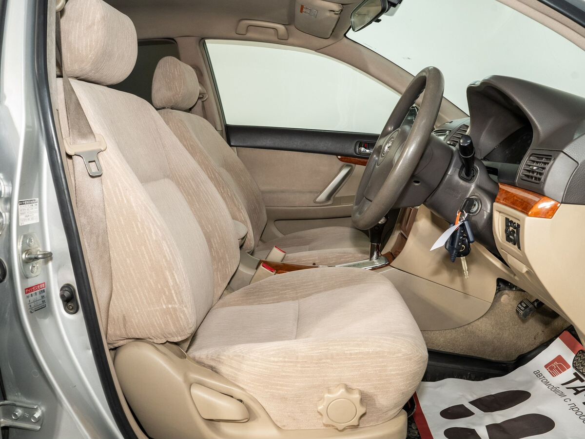 Toyota Premio 2005 - фото автомобиля