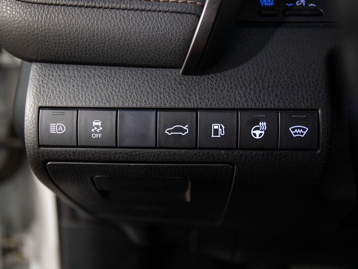 Toyota Camry 2018 - фото автомобиля